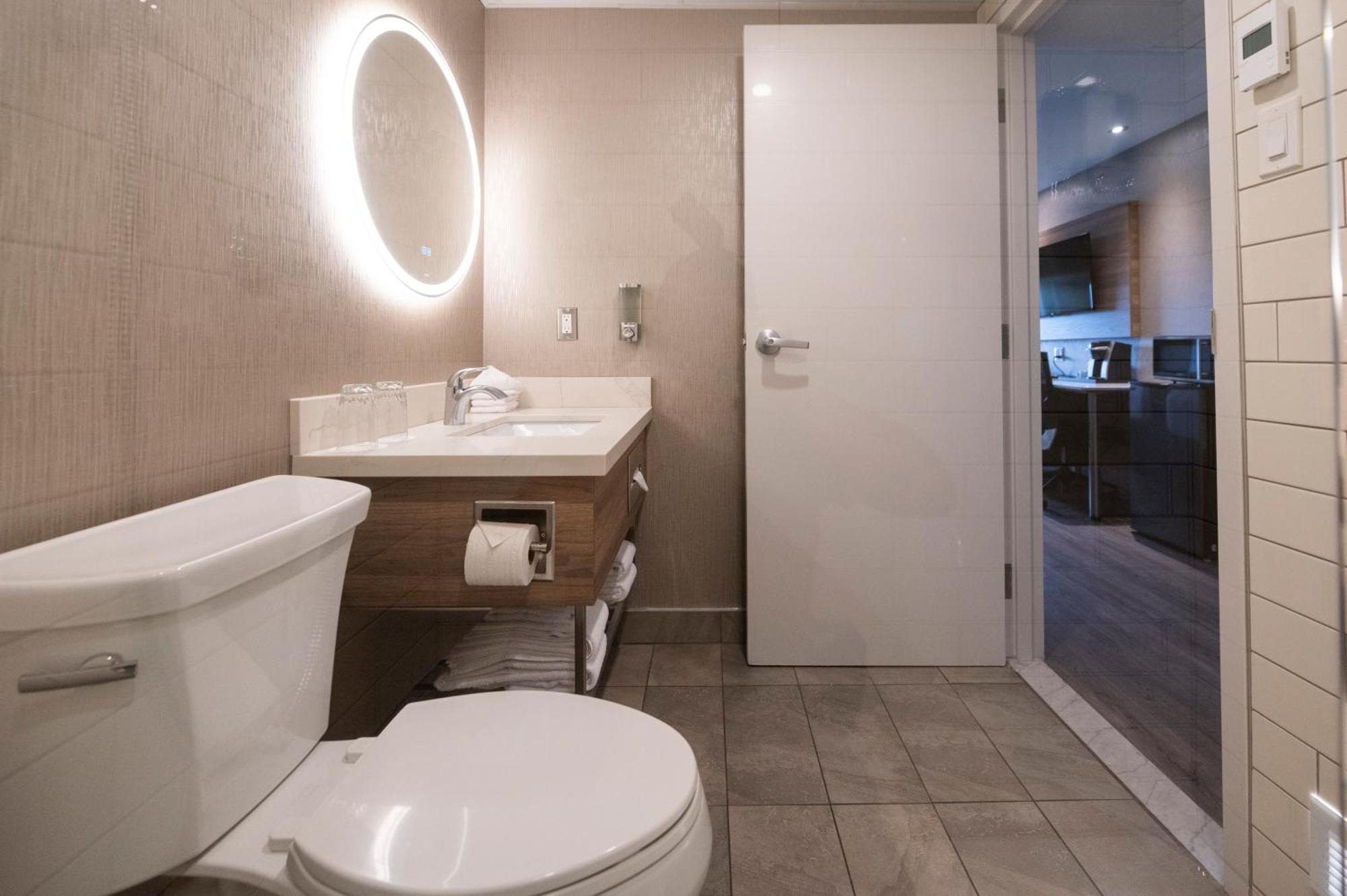 Hôtel&suites Le Dauphin Hotel
